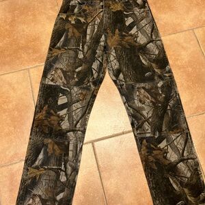 Wrangler men 32X32 reinforced knee camo pants